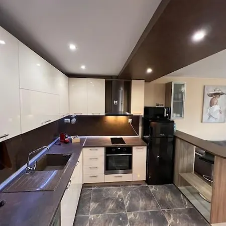 Tei-zi Apartment *